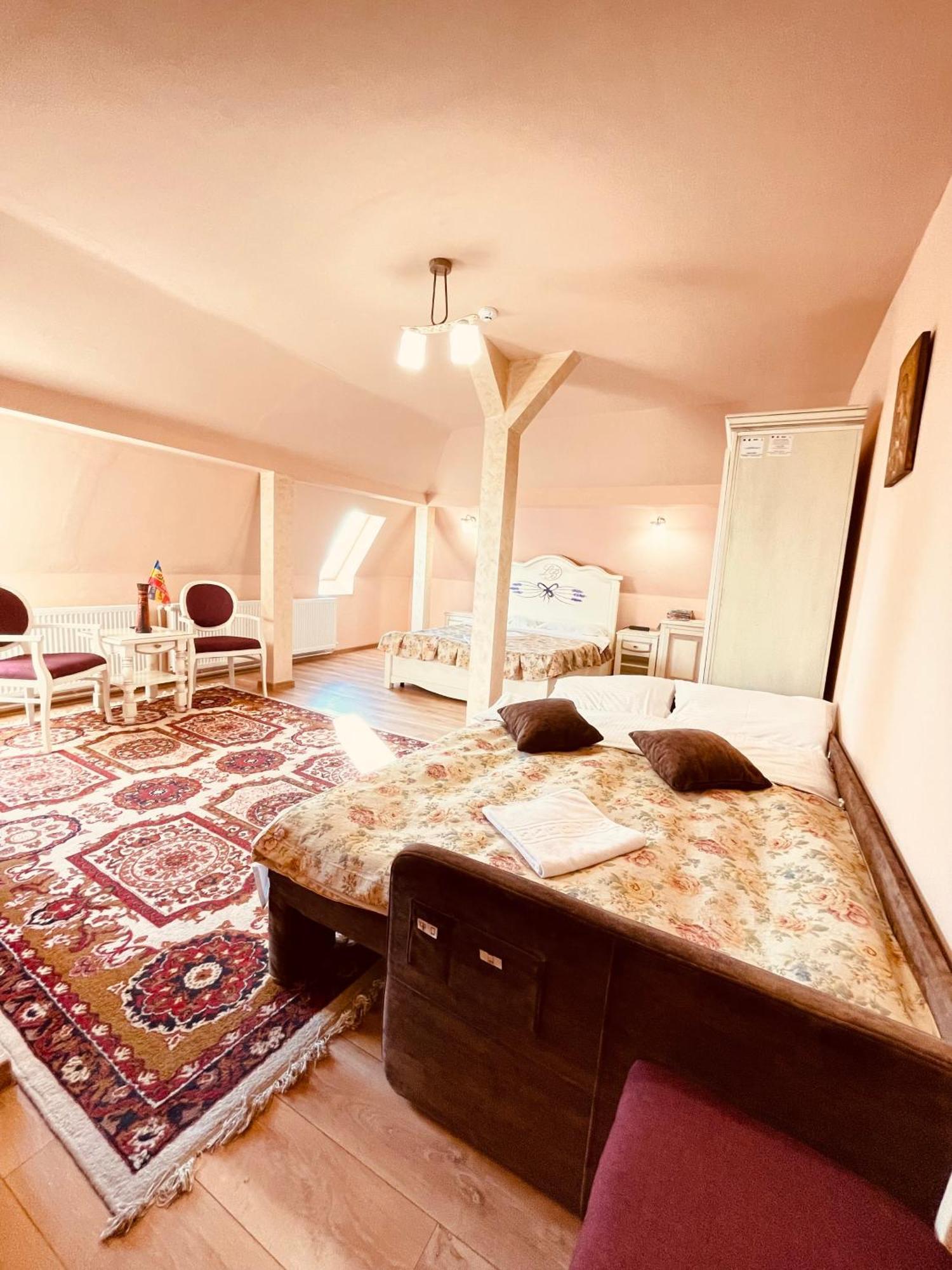 Leaganul Bucovinei Guest House Suceava Habitación foto