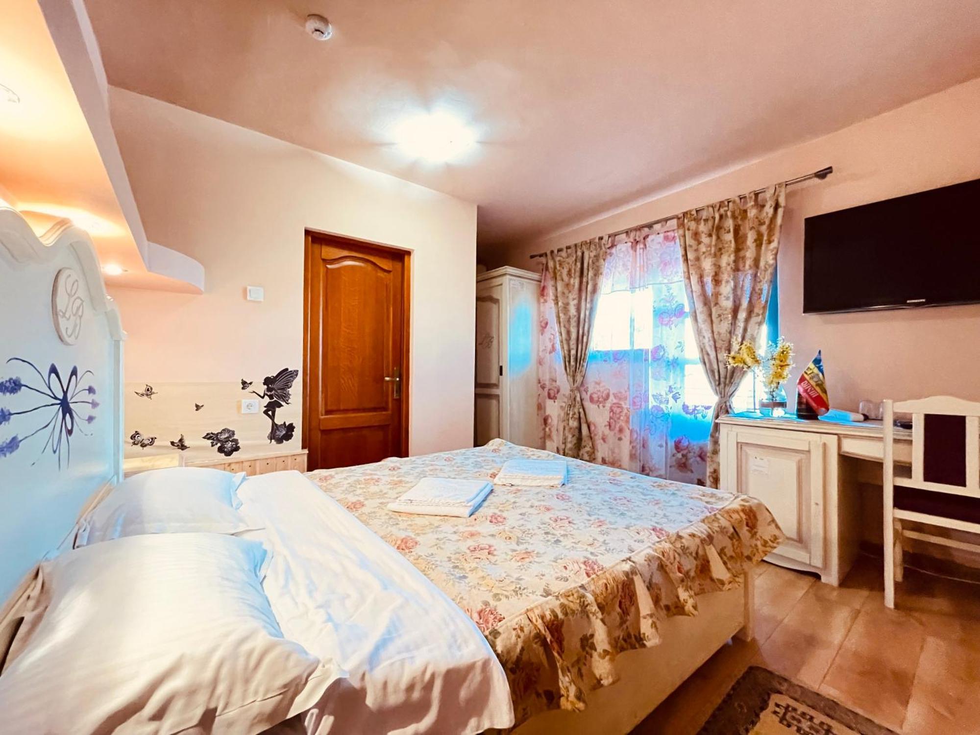 Leaganul Bucovinei Guest House Suceava Habitación foto