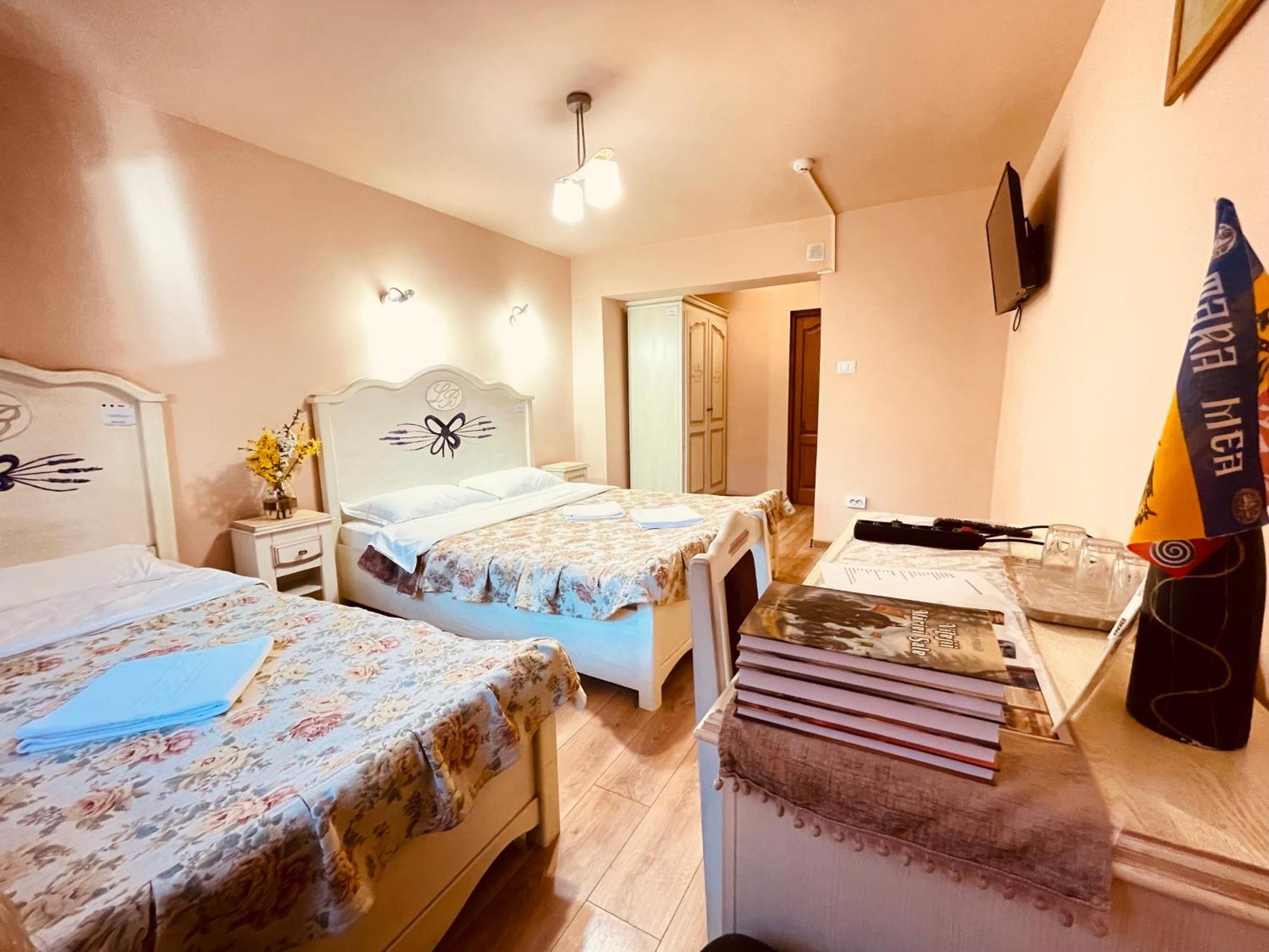 Leaganul Bucovinei Guest House Suceava Habitación foto